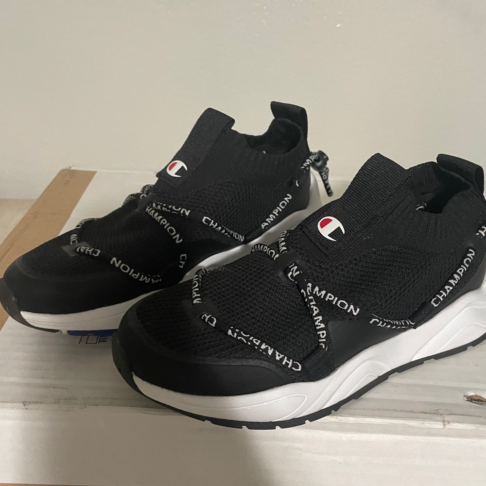 Black champion women’s sneakers size 6